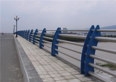 不銹鋼橋梁護(hù)欄