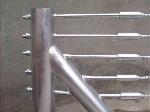 鋼絲繩護(hù)欄